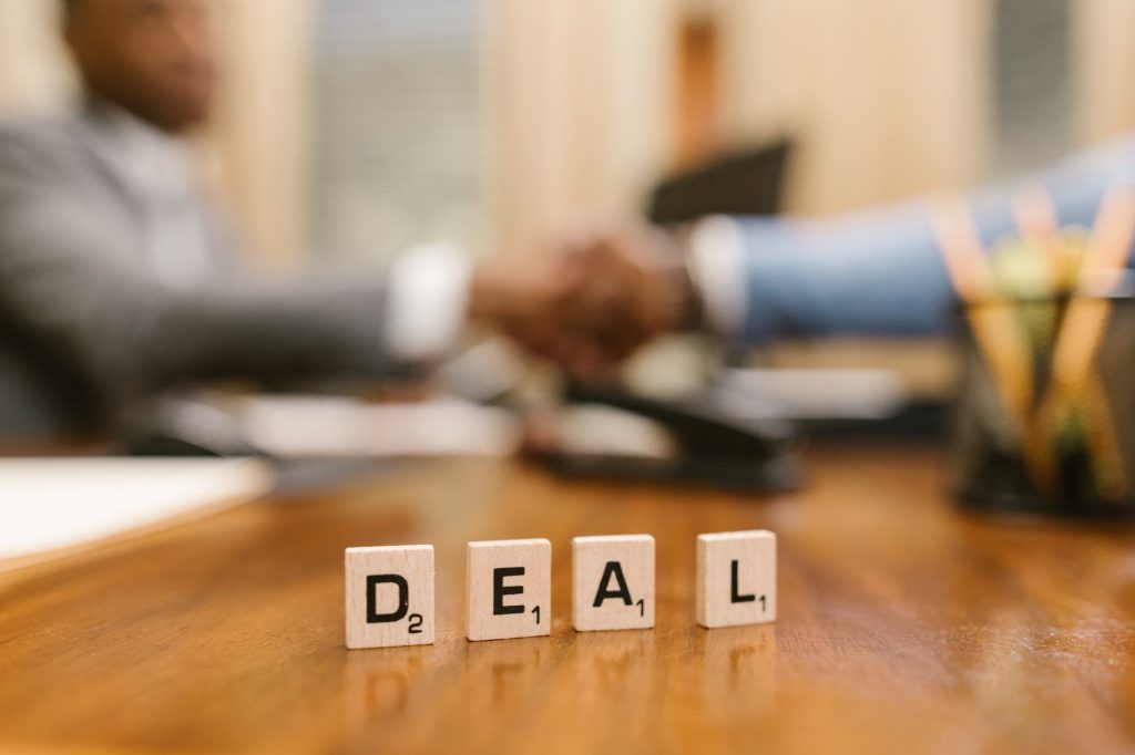 Deal Fields You Need in a B2B CRM